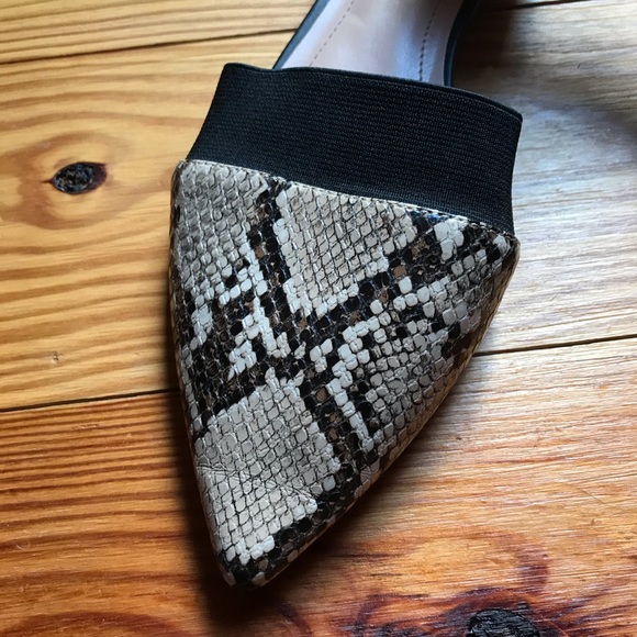 Tahari Eliss Beige Snakeskin Pointed Toe Flats, EUC, 10M - Picture 2 of 12